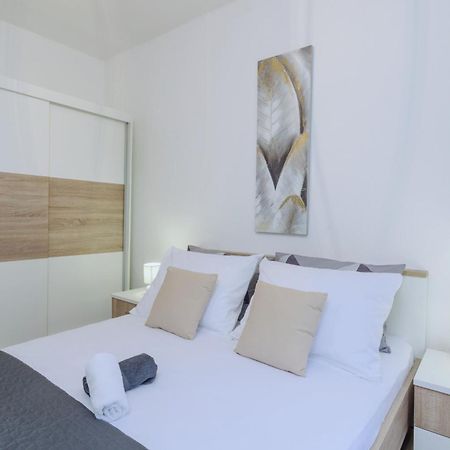 Apartment Kristina Trogir Exterior photo
