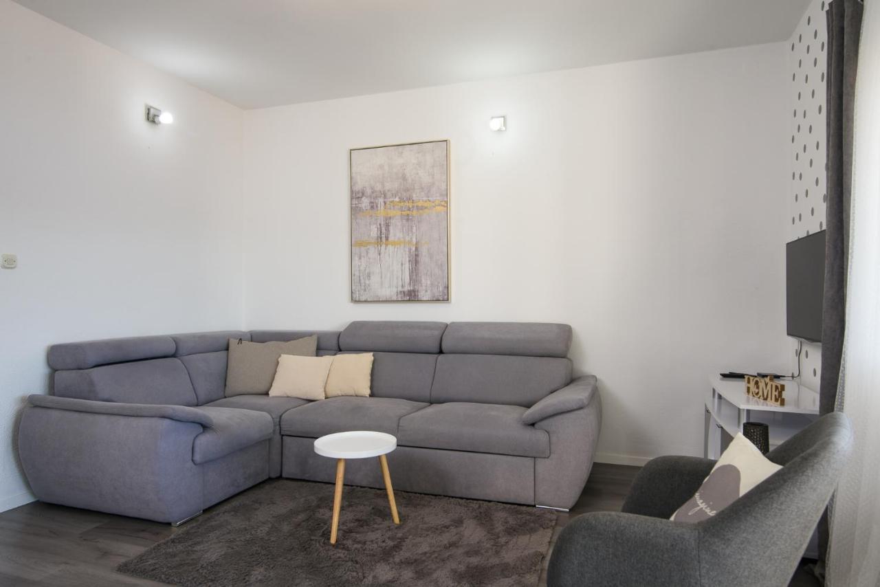 Apartment Kristina Trogir Exterior photo
